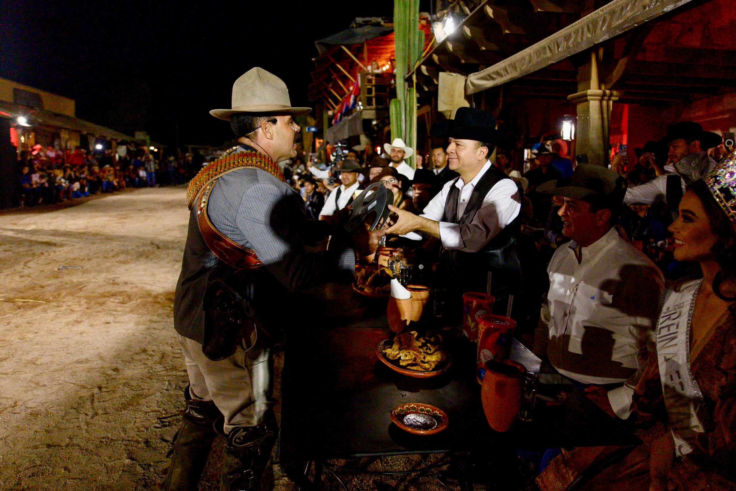Durango brillará con una Feria Villista segura y atractiva; promocionan su cartelera en diversas ciudades.