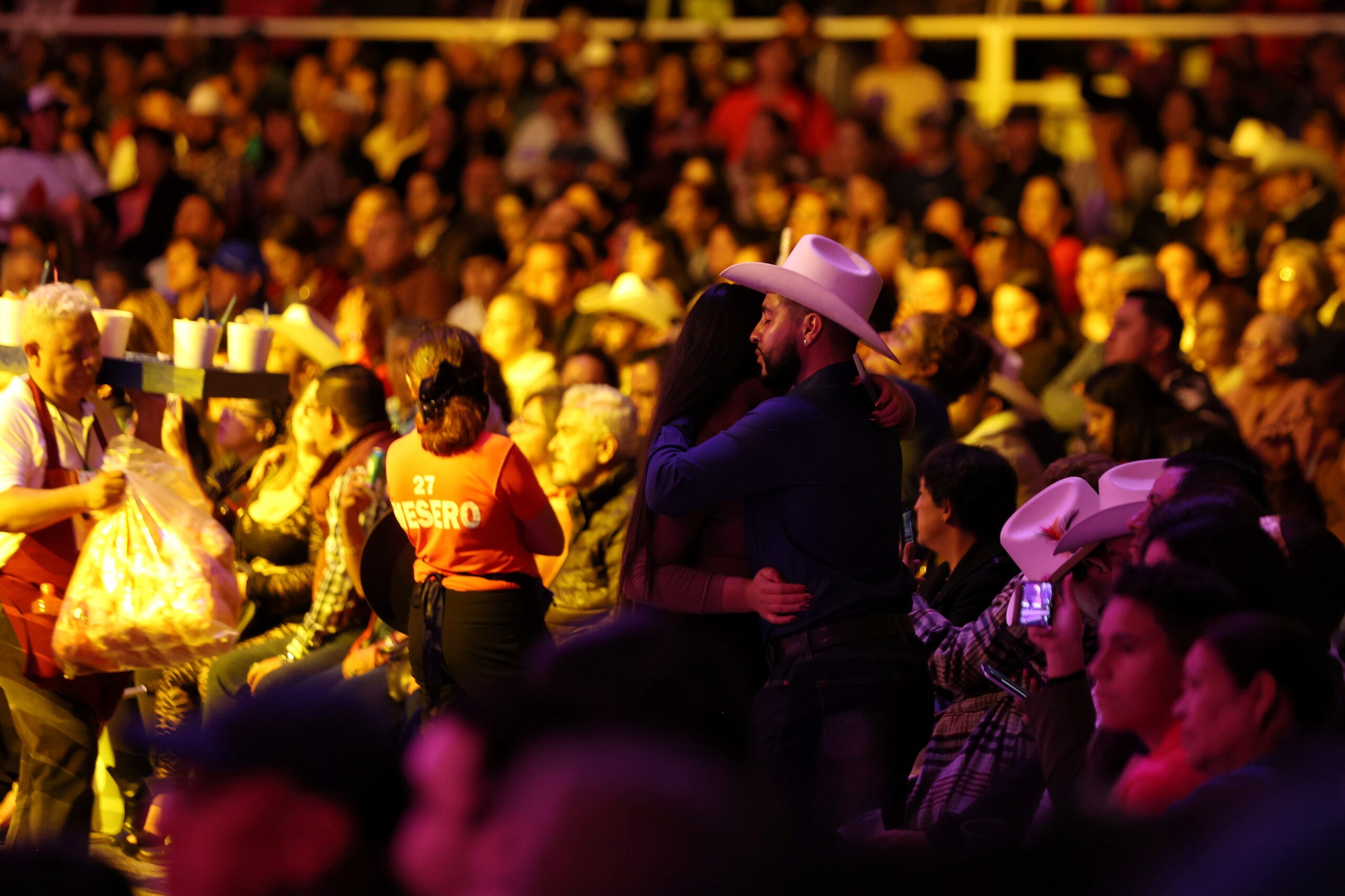 Noche Inolvidable con Leyendas del Regional Mexicano en la Feria Villista.