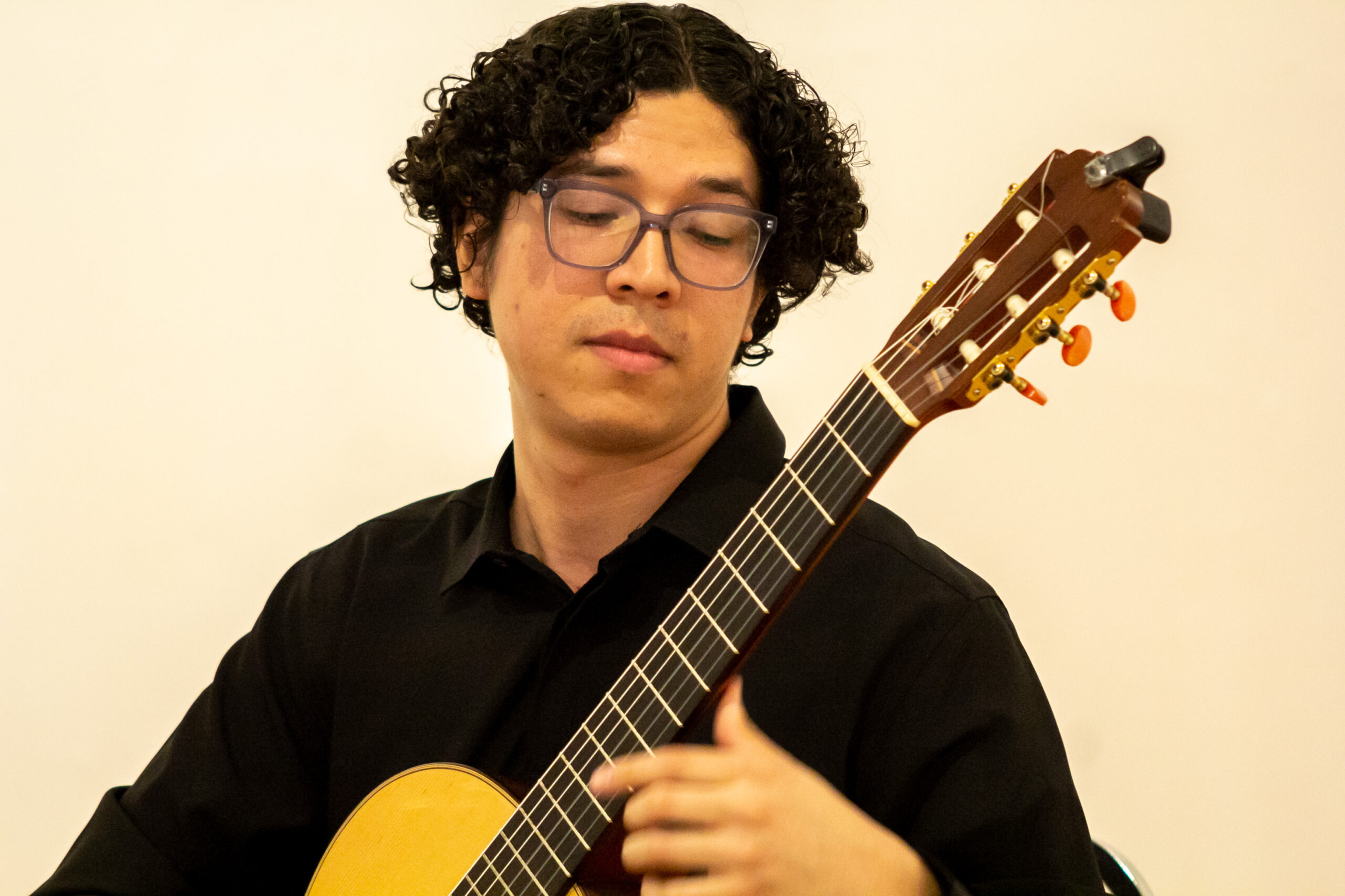 Dúo de Guitarras de Agosto ofreció concierto en el Museo Palacio de Los Gurza.