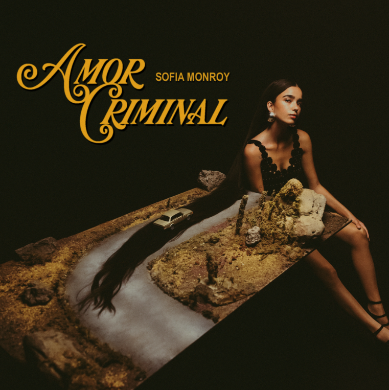 La artista sueco-mexicana Sofia Monroy nos regala su primer sencillo “Amor Criminal”, ya disponible en plataformas.